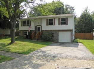 1433 Darlington Dr, Derby, NY 14047