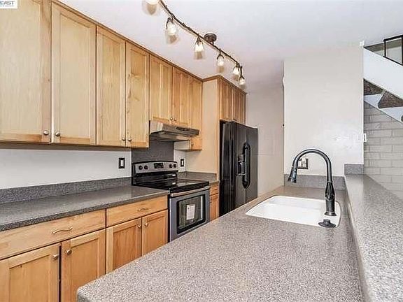 5th image of 2154 Skylark Ct APT 3
