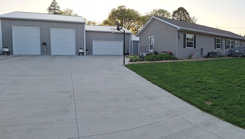 825 D St, Palmyra, NE 68418 Zillow