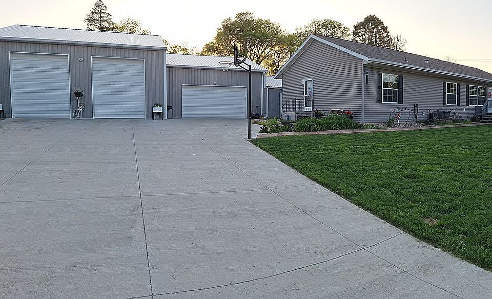 825 D St, Palmyra, NE 68418 Zillow