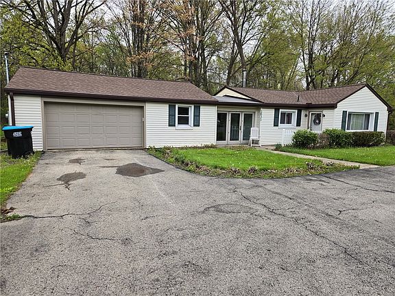 3rd image of 3631 Sample Rd