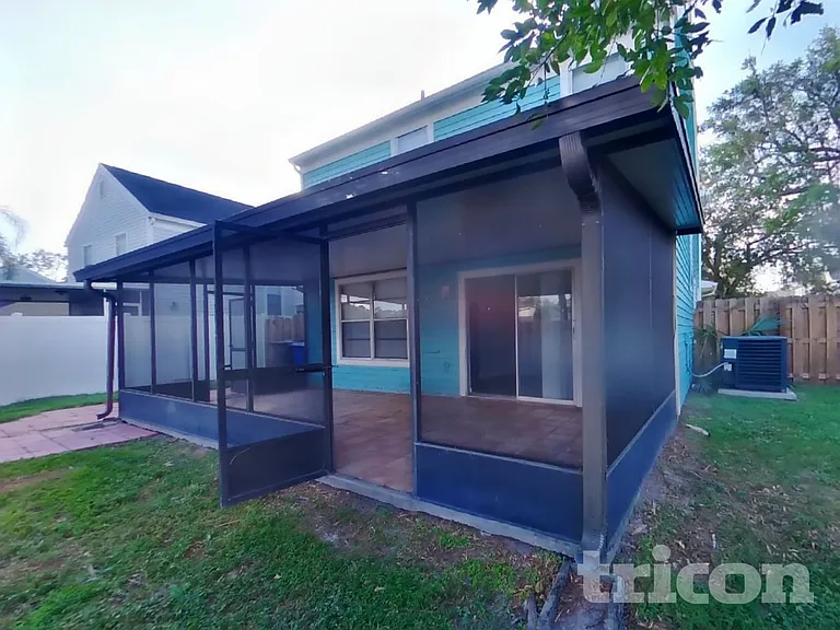 11011 Greenaire Dr — Photo 17