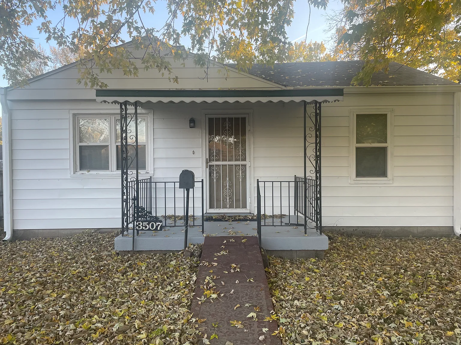 3507 W 12th St photo 1