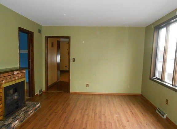 2nd image of 13352 S Carondolet Ave