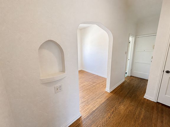 5th image of 1237 E Santa Clara St