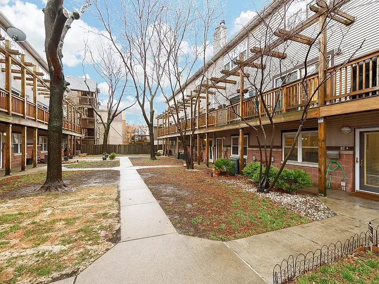 1540 N Greenview Ave #E — Photo 12