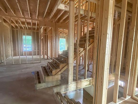 4th image of 4645 White City Rd
