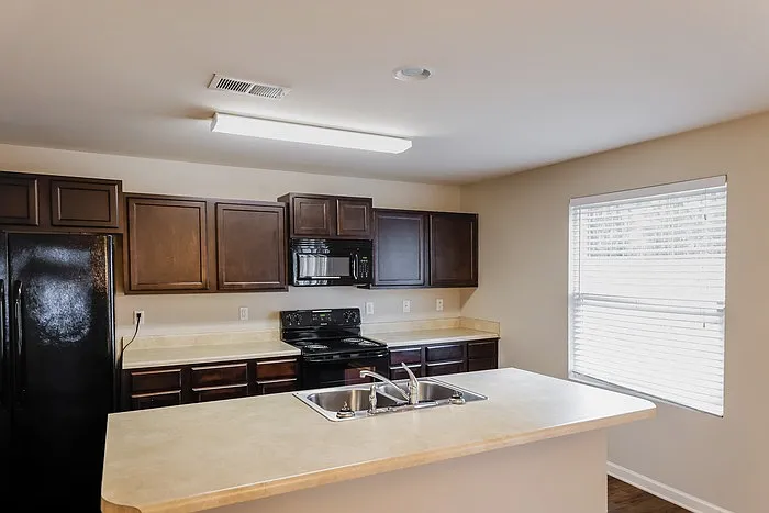 229 Addison Dr — Photo 6
