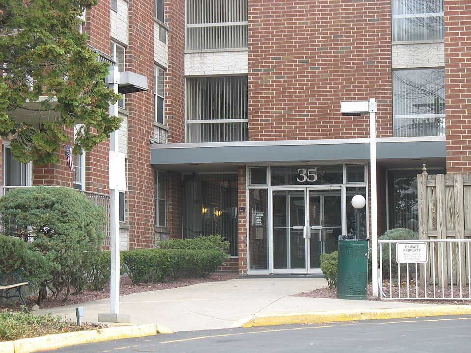 Welcome to Park Place Condominiums!