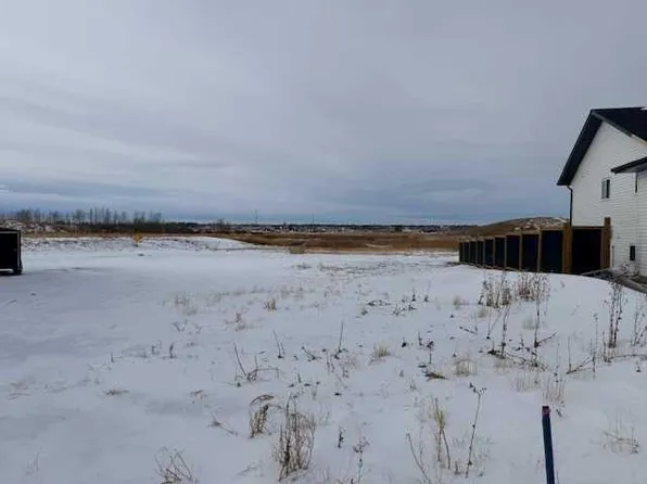 34 Parlby Cres, Lacombe, AB T4L 0J9