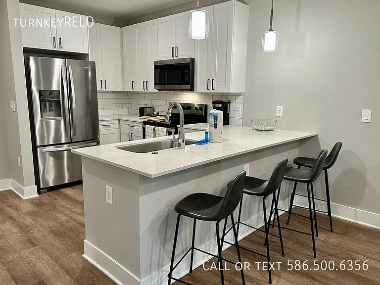 375 Kirts Blvd #106 — Photo 12