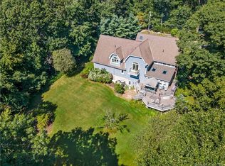 117 Flat Rock Rd, Branford, CT 06405