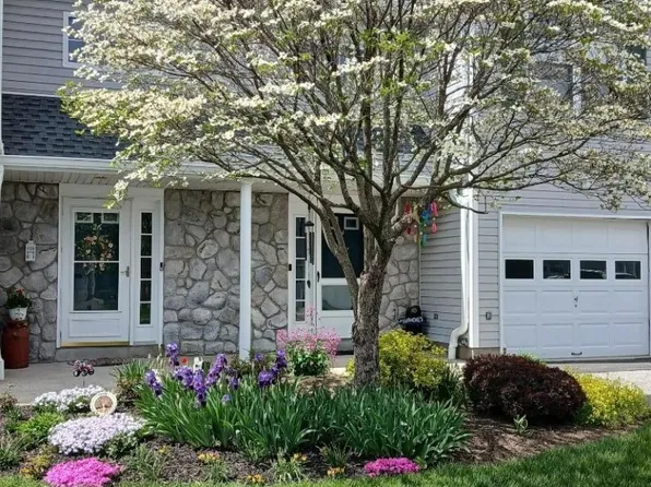 26 Beechmont Ter, Hardyston Twp., NJ 07419