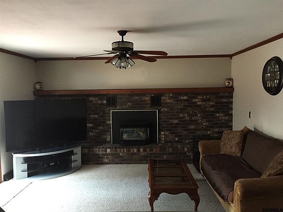 5th image of 15 Highland Ct