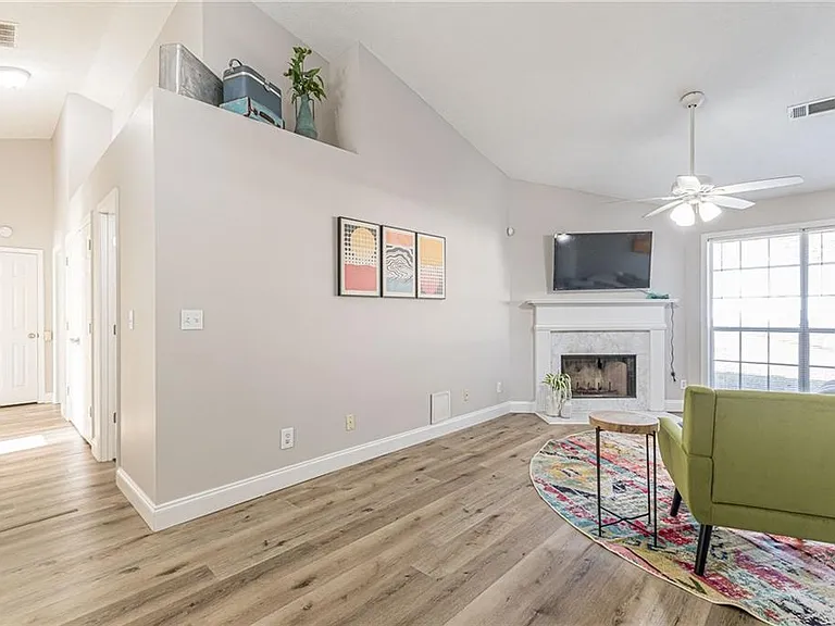 3195 Jorden Crest Ct — Photo 8