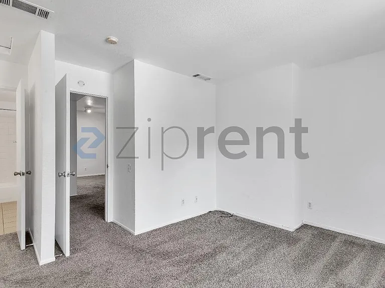 2005 San Jose Dr #241 — Photo 11