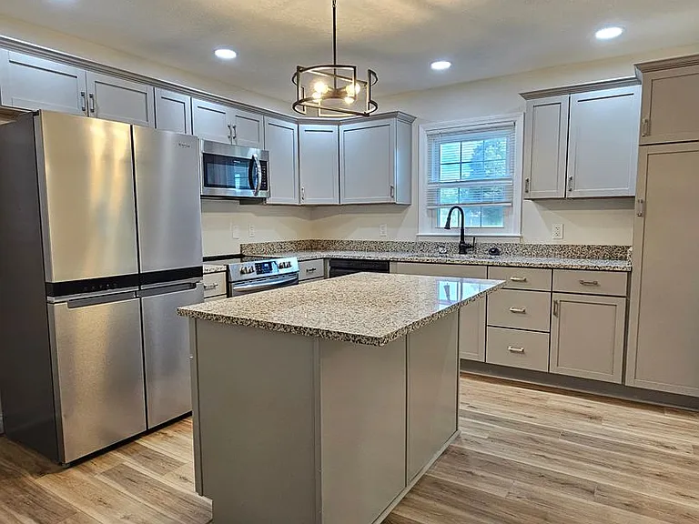 395 W Crocus Dr — Photo 20