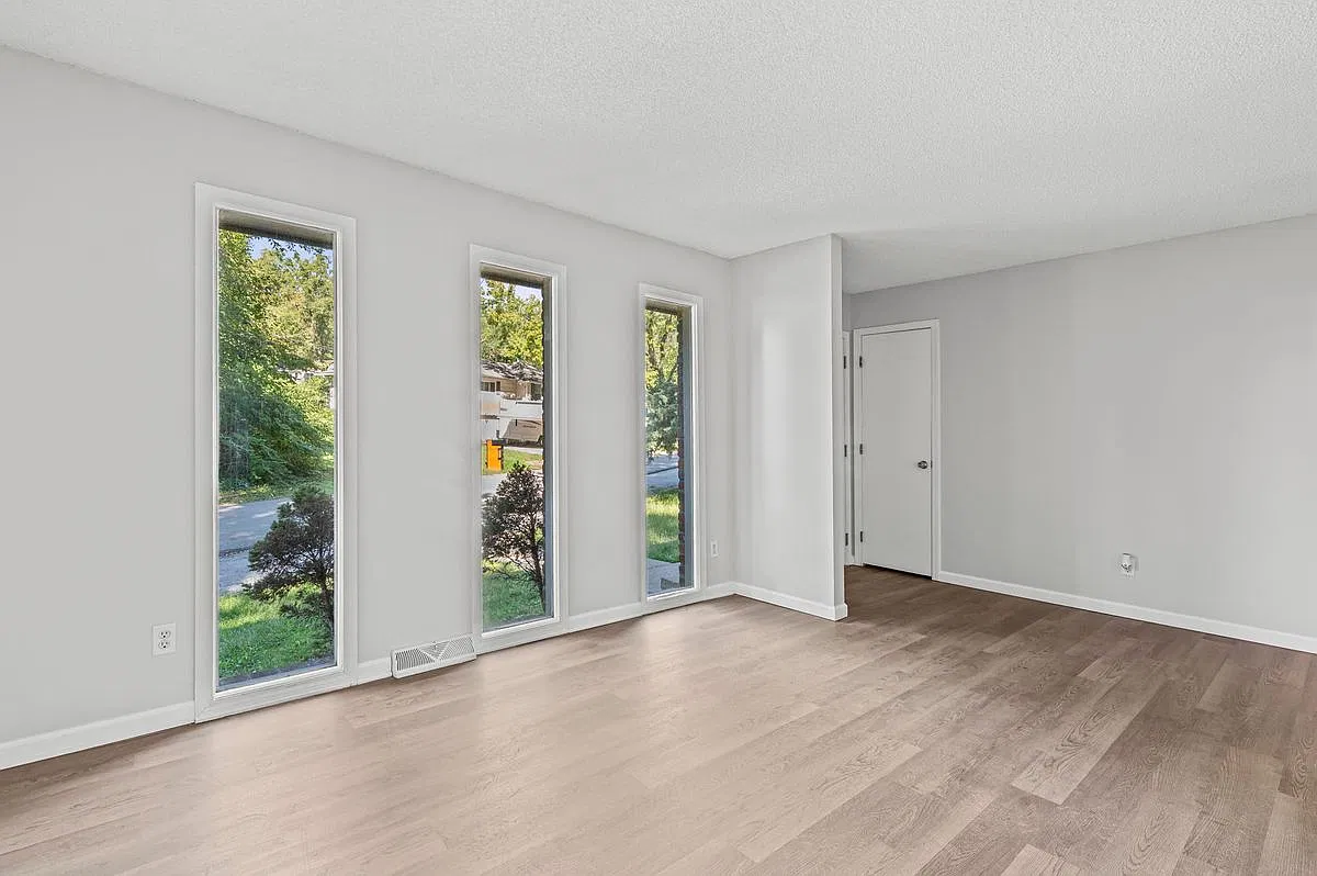 3 bed, 2.0 bath, 1570 sqft, $1,950 — Photo 4