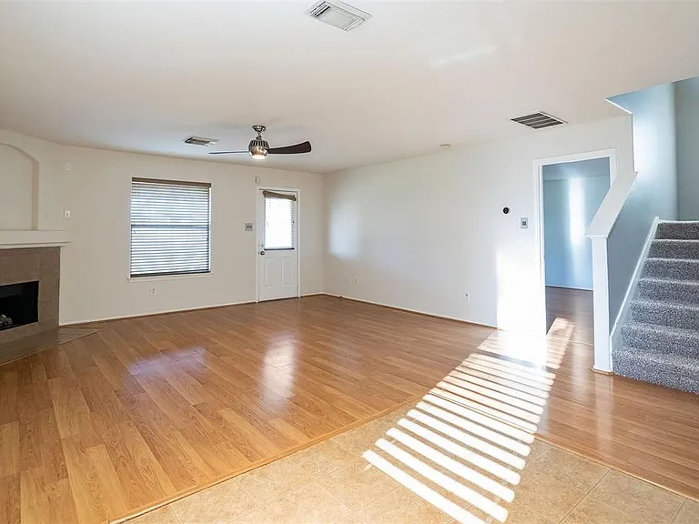 506 Salma Ct — Photo 3