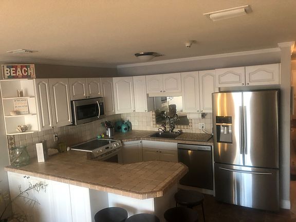 4th image of 5539 Soundside Dr APT B
