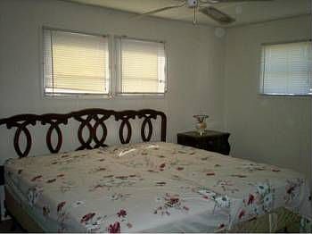 4th image of 5763 Holiday Park Blvd