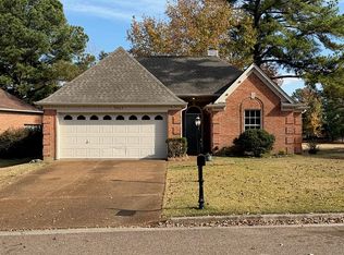 9869 Woodland Bend Dr, Arlington, TN 38002