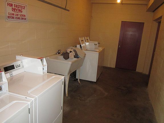 4th image of 1800 SW Terrace Ave #11