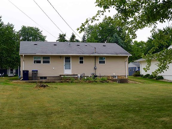 5th image of 605 N Lindberg Dr