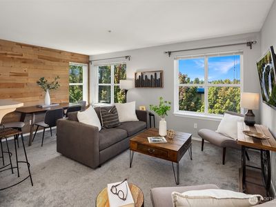 600 N 85th Street #403, Seattle, WA, 98103