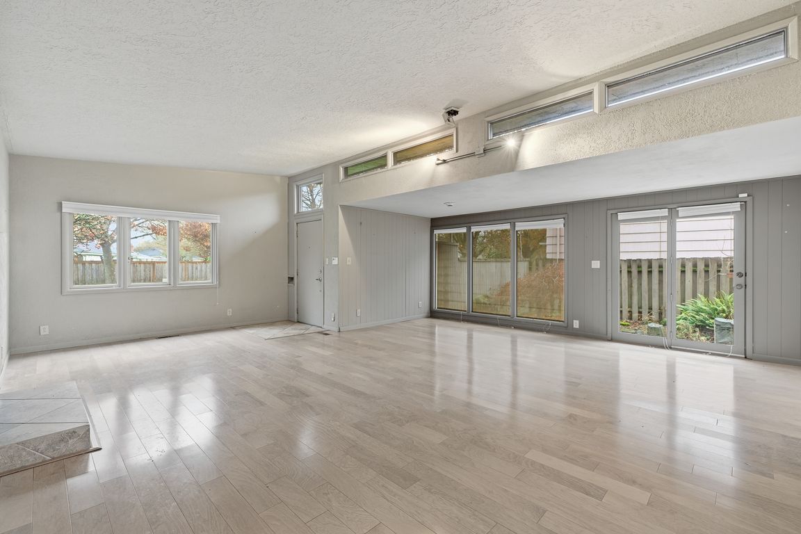 next background image