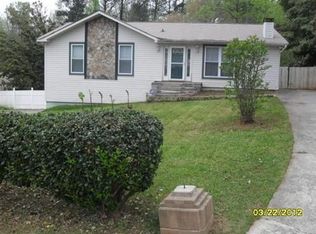 5420 Arrowind Rd, Lilburn, GA 30047