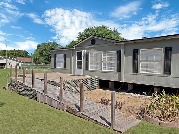 3rd image of 212 Ponderosa Ln