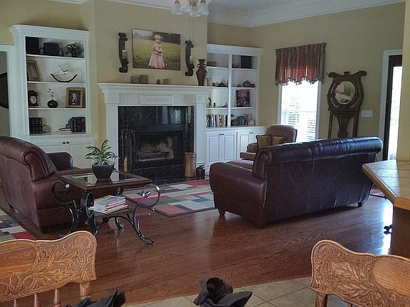 5th image of 241 Riverwood Dr