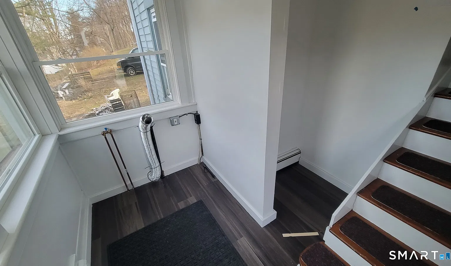 3 bed, 2.0 bath, 1070 sqft, $2,850 — Photo 3