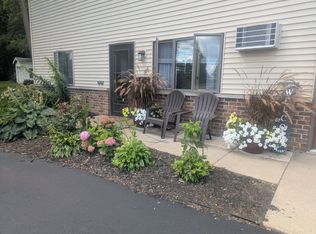 240 Aebersold Ln #5, Mineral Pt, WI 53565