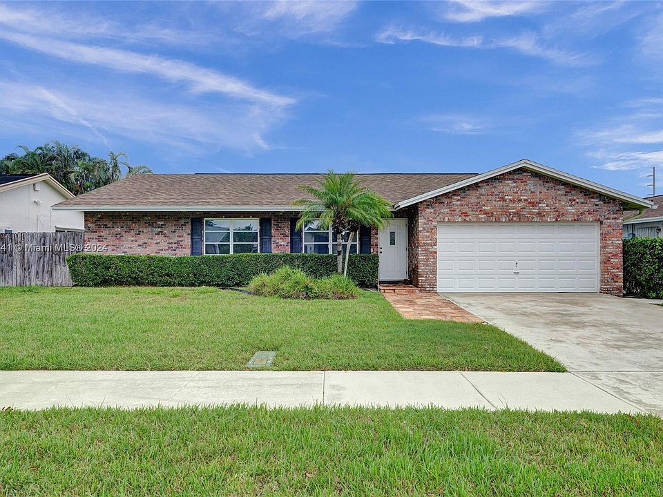 1st image of 2759 SW 11th Pl