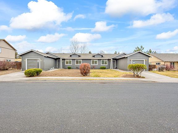 3rd image of 844 SE Kierra Pl
