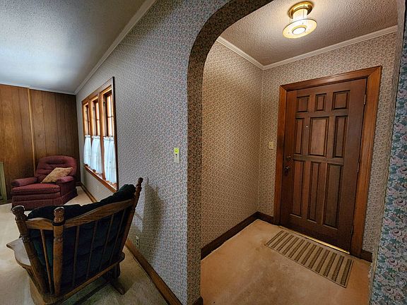 3rd image of 423 N Lincoln Ave