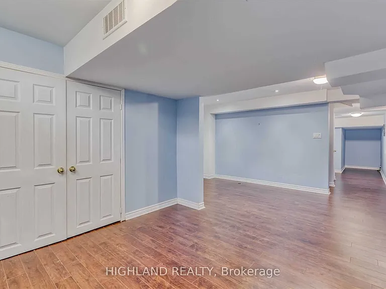 763 Millworks Cres — Photo 17