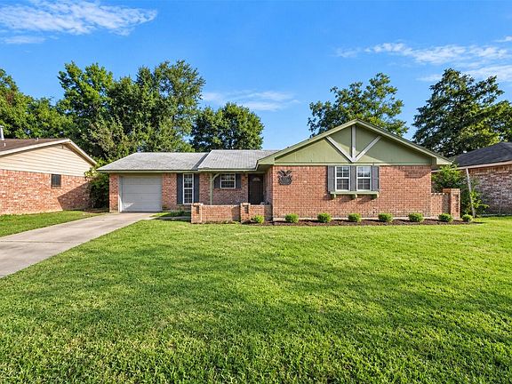 2nd image of 1514 Hidden Valley Dr