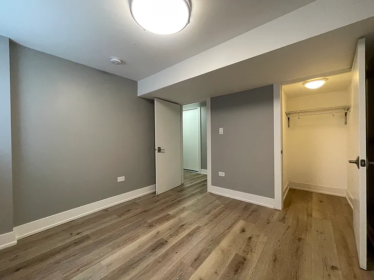 N 78th Ave — Photo 11