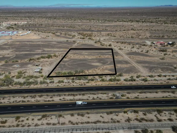 3205 E Mockingbird St, Quartzsite, AZ 85346
