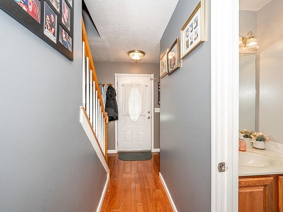 3rd image of 959 Heritage Dr