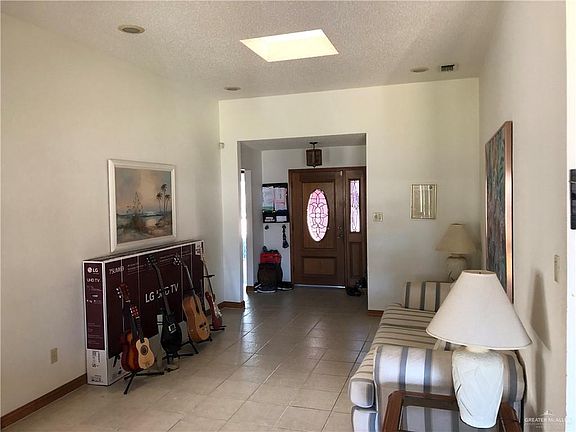 4th image of 932 Katrin Dr
