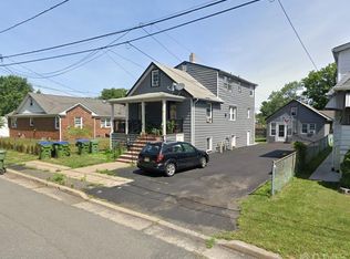 67 Foyer St, Edison, NJ 08817