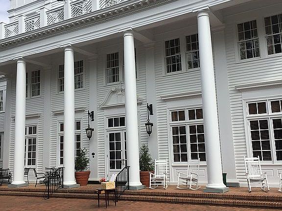 1 block Willcox Inn