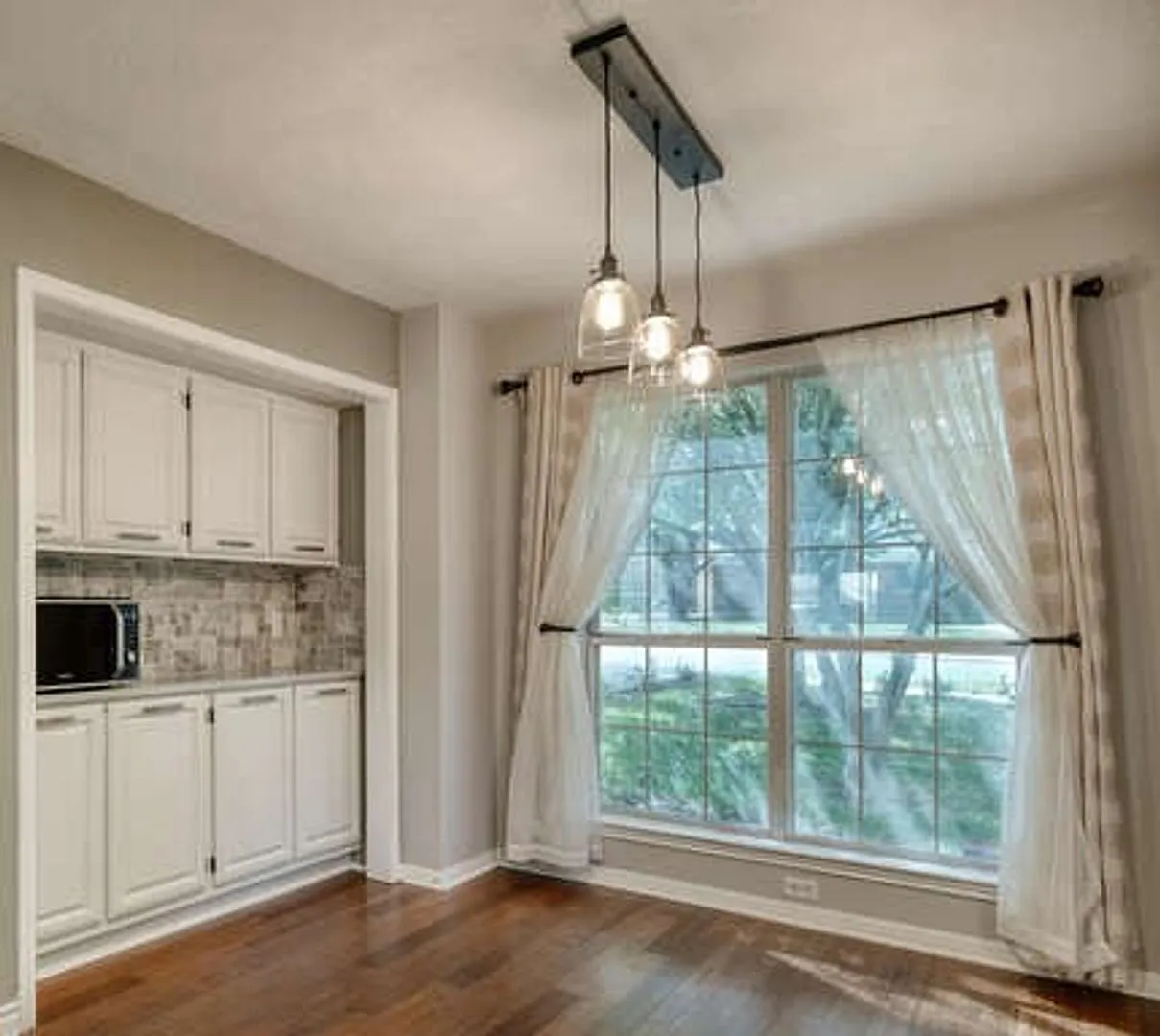 5917 Charles Schreiner Trl — Photo 4