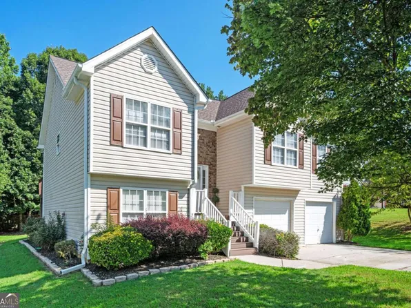 535 Aristocrat Dr, Loganville, GA 30052