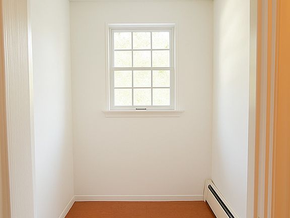 4th image of 3 Hamilton Ct #1