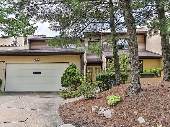 2nd image of 1690 Brookwood Dr
